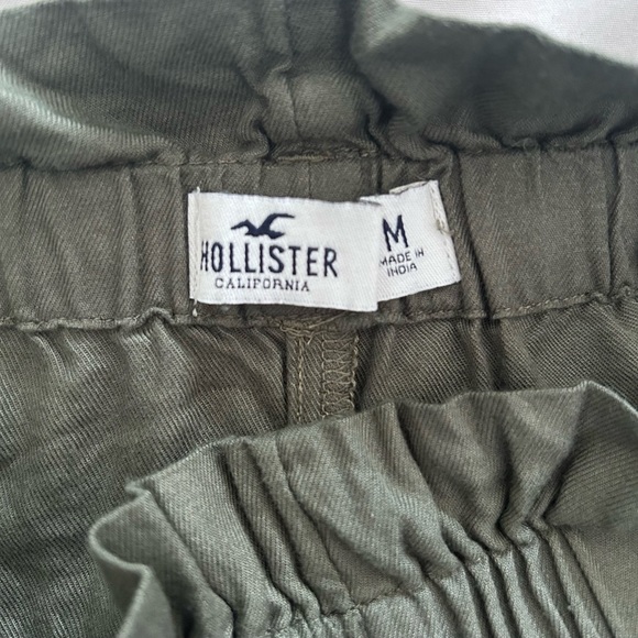 Hollister Green Ultra High Rise Flowy Shorts with Belt Size Medium - Picture 3 of 6